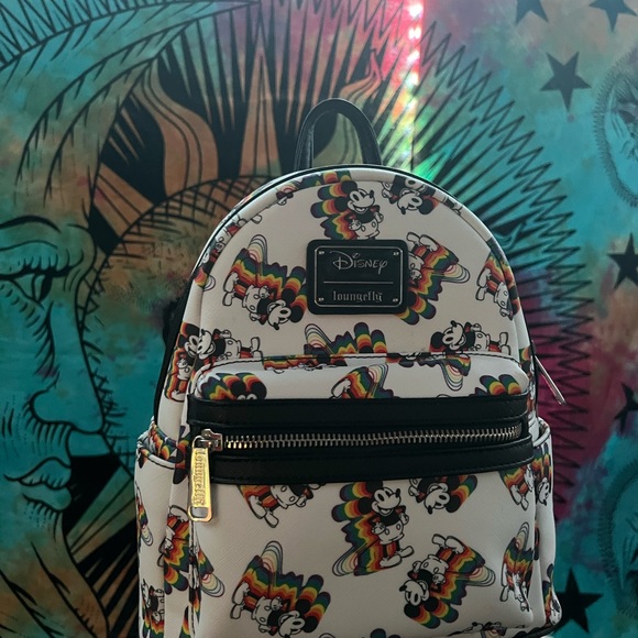 100% authentic lounge fly Disney backpack - Picture 5 of 5